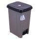 CUBO DE BASURA PLASTICO  CON PEDAL 25 LT   